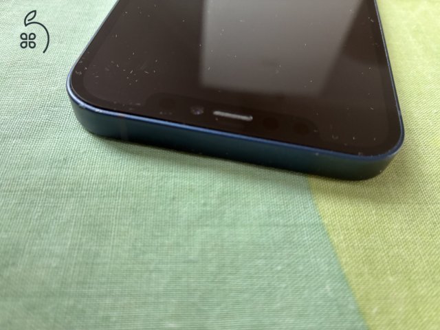 iPhone 12  --   kék  --  64 GB Sérült, szépséghibás.