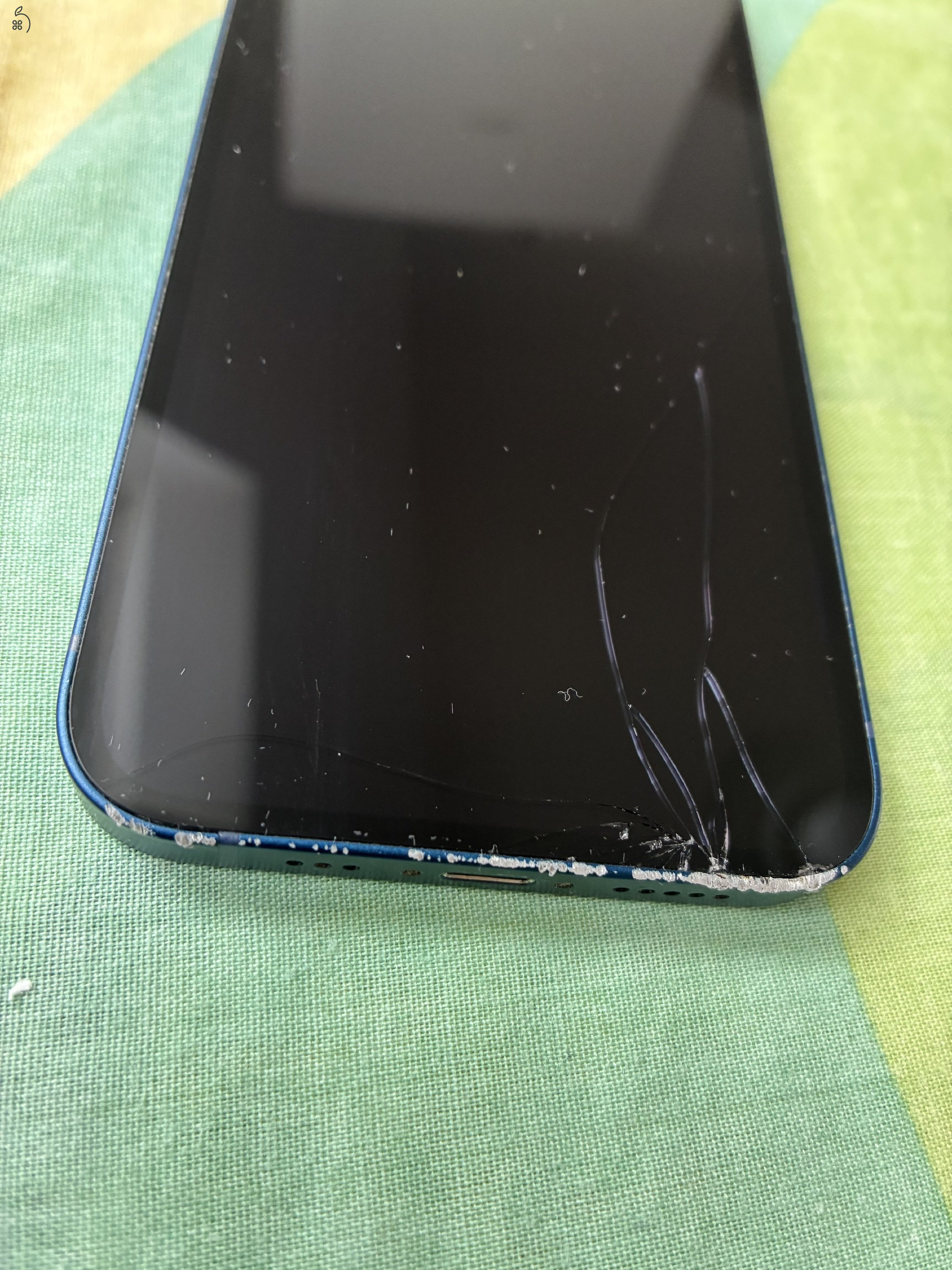 iPhone 12  --   kék  --  64 GB Sérült, szépséghibás.