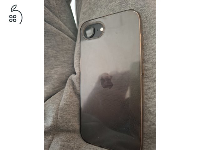 iPhone 16e 128GB, júniusi vásárlás,még32 hónap garancia,tok,új fólia,fix ár