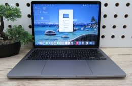 Apple MacBook Pro 13” (2020, M1) – Retina, hosszú üzemidő, halk erő – 16 GB RAM – 500 GB SSD – Használt, megkímélt – 34 ciklus / 100% akku – 3 hónap garancia