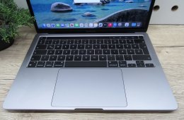 Apple MacBook Pro 13” (2020, M1) – Retina, halk erő, akár 17 óra – 16 GB RAM – 500 GB SSD – Használt, megkímélt – 77 ciklus / 91% akku – 3 hónap garancia