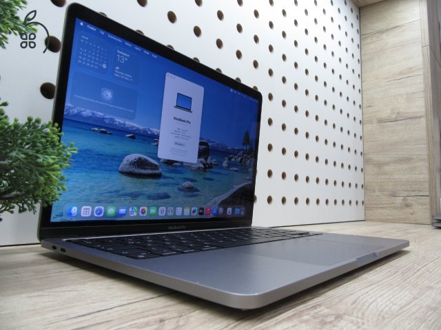 Apple Macbook Pro 13 M1 - 2020 - Használt, megkímélt