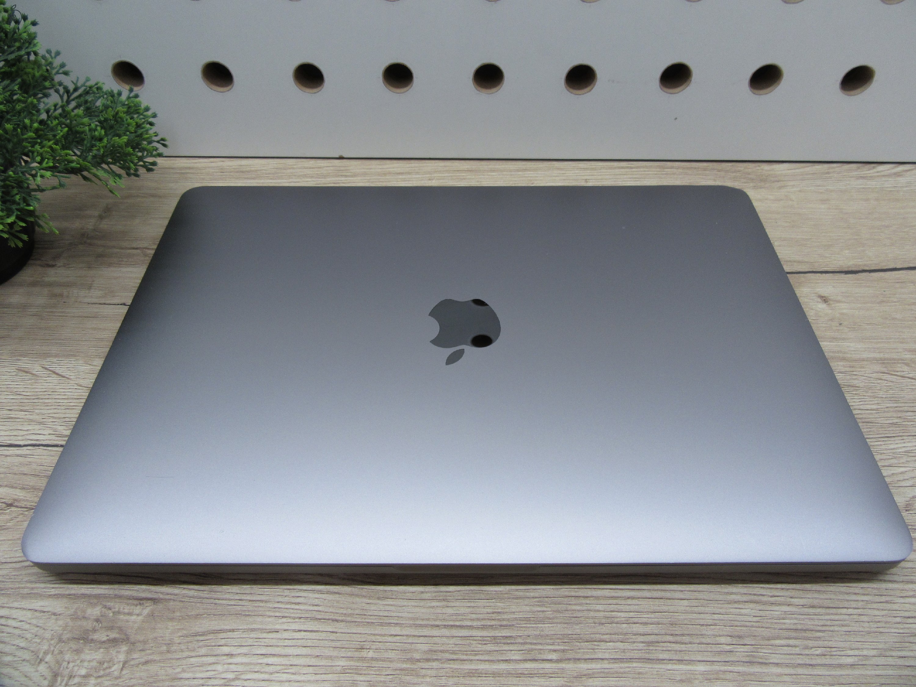 Apple Macbook Pro 13 M1 - 2020 - Használt, megkímélt
