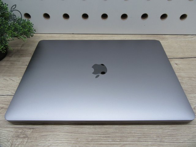 Apple Macbook Pro 13 M1 - 2020 - Használt, megkímélt