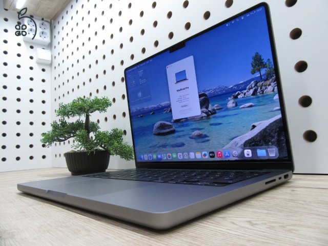 Apple MacBook Pro 14” (2021, M1 Max) – Liquid Retina XDR + ProMotion 120 Hz, brutál teljesítmény – 32 GB RAM – 1 TB SSD – Használt, karcmentes – 101 ciklus – 3 hónap garancia