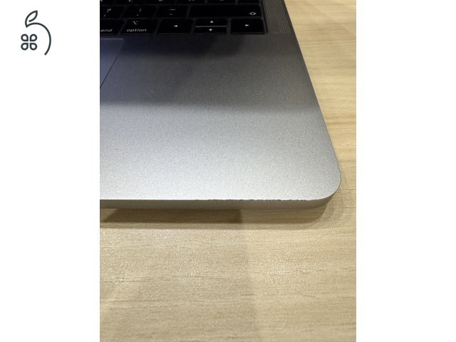 Macbook Pro 2019 i5/256GB/8GB Ram