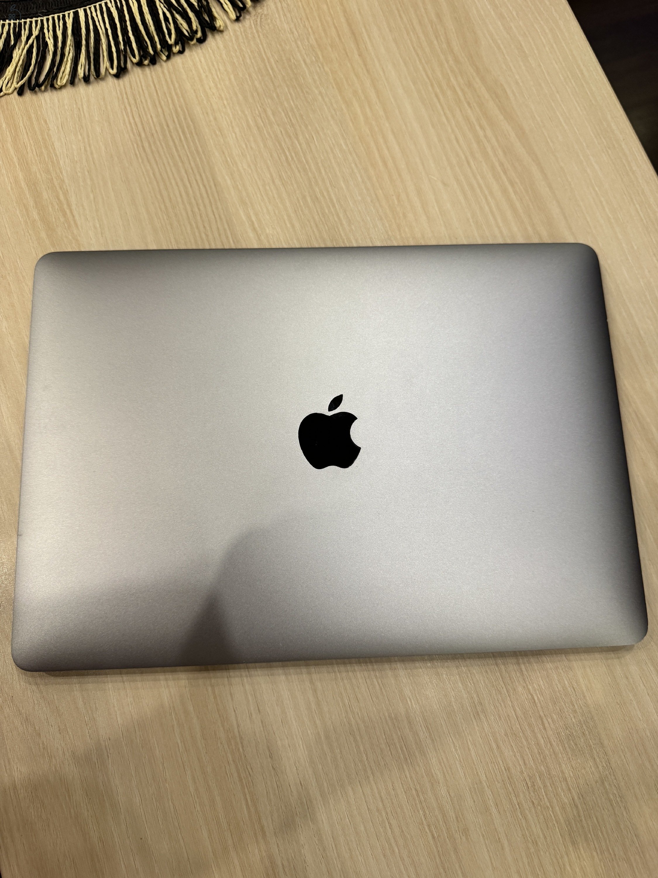 Macbook Pro 2019 i5/256GB/8GB Ram
