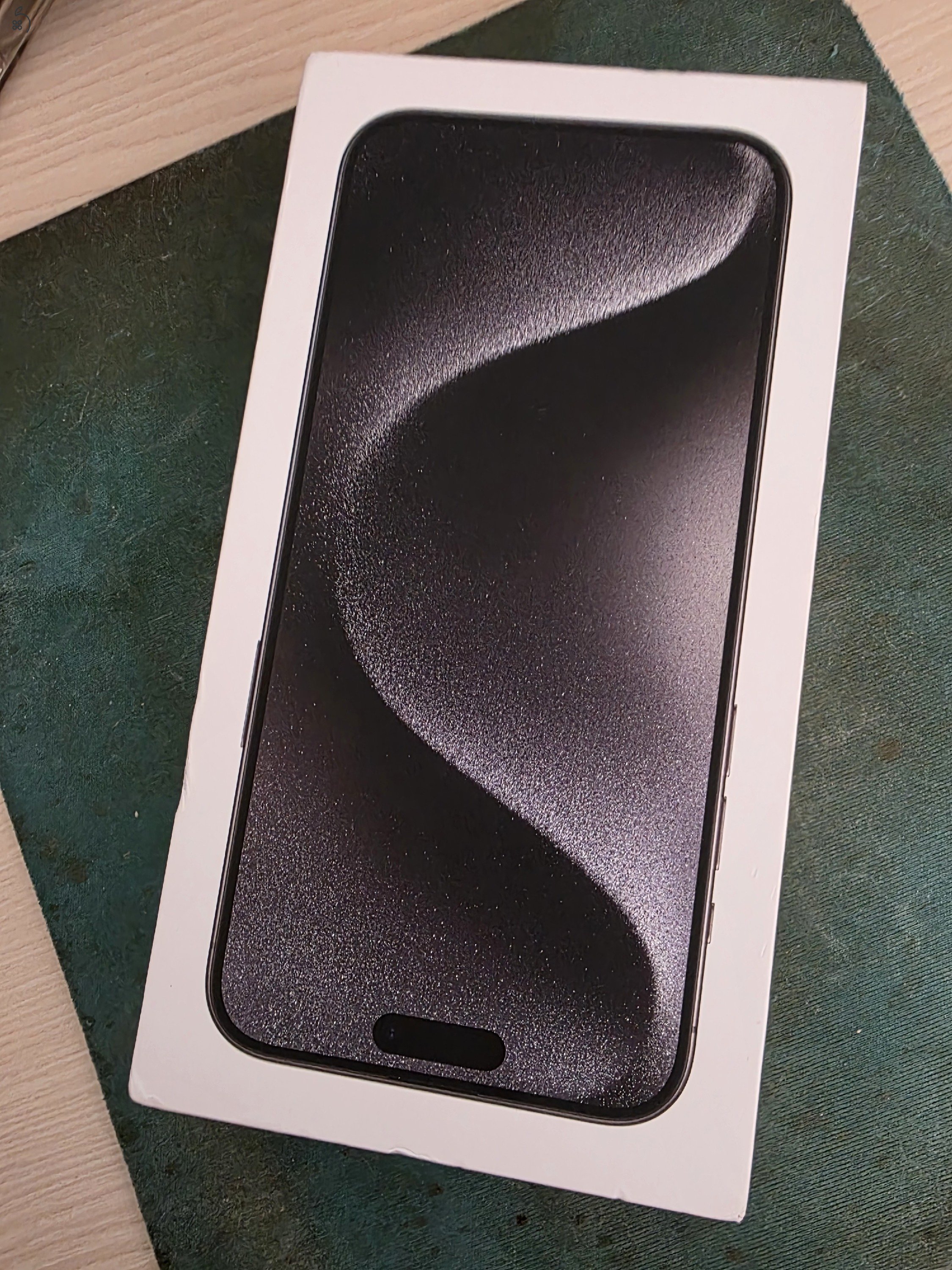 Iphone 15 Pro Max 256GB , garanciális  , eladó .