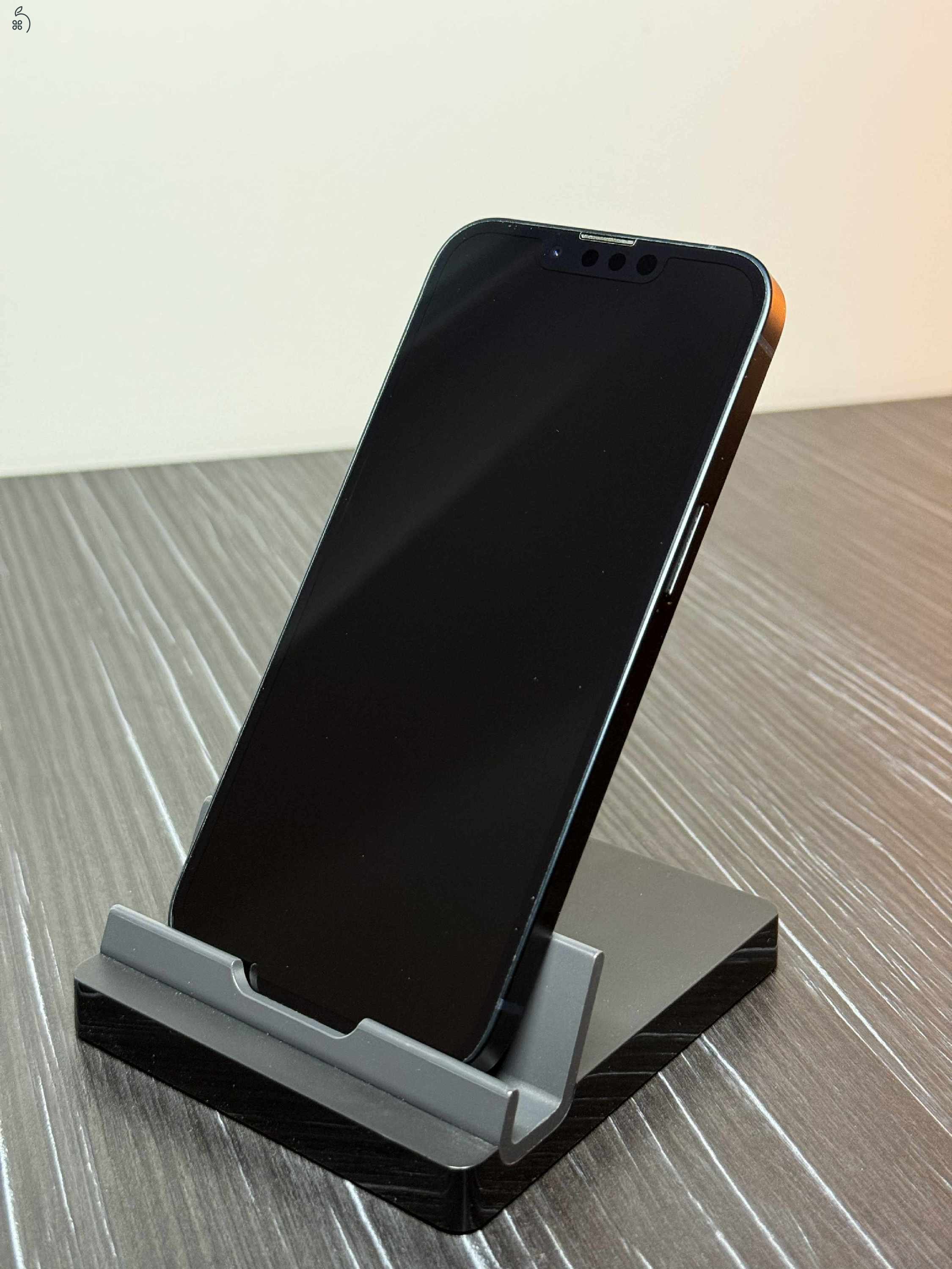 iPhone 13 Midnight 128GB, Szép állapotú, kártyafüggetlen