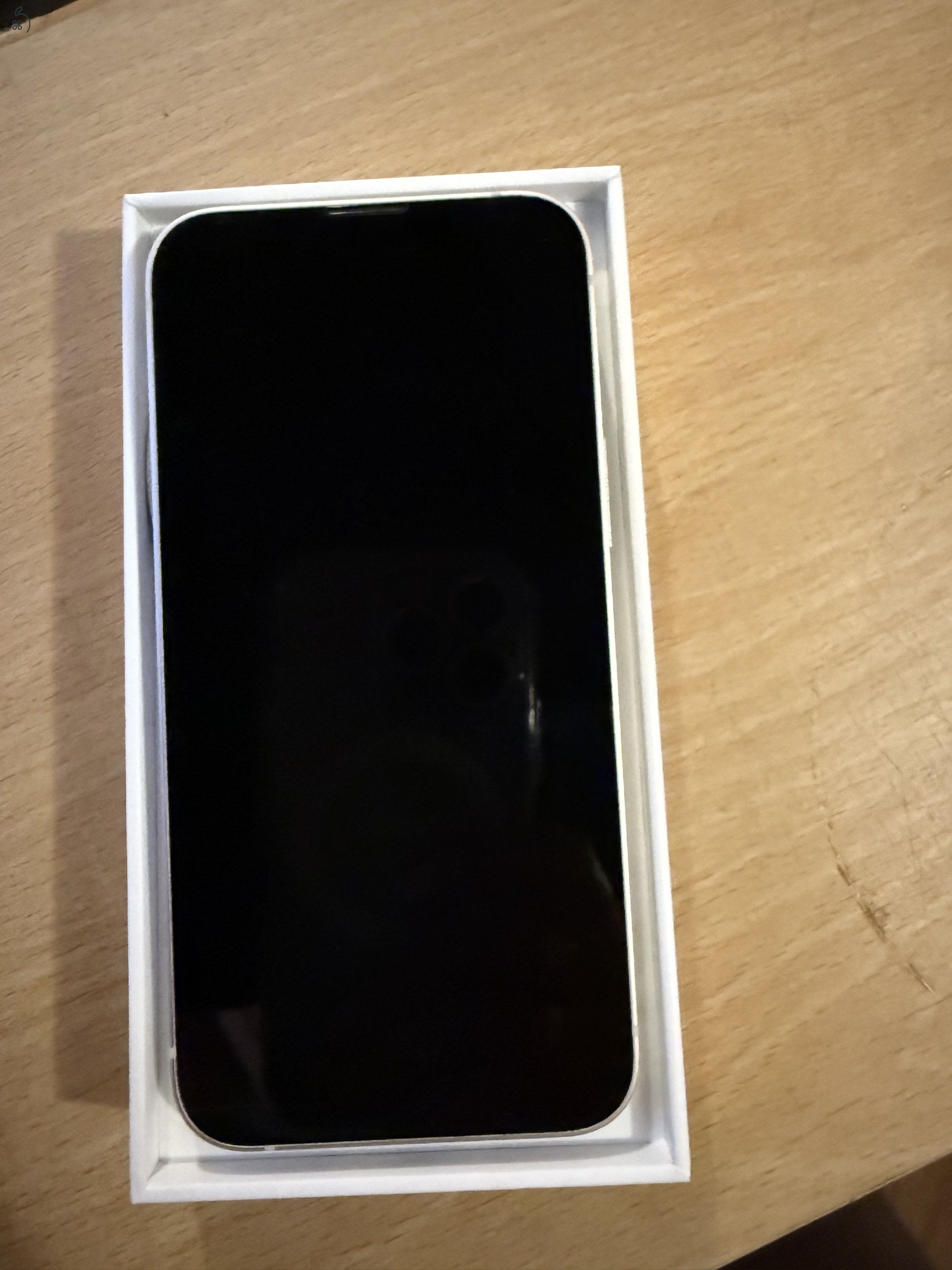 iPhone 13 mini, Starlight