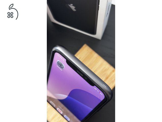 iPhone 11 128 GB Fekete