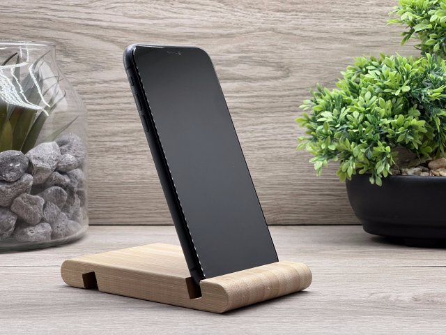 Hibátlan iPhone 11 Black 64GB 2 ÉV Garanciával Számlával 93% Akku