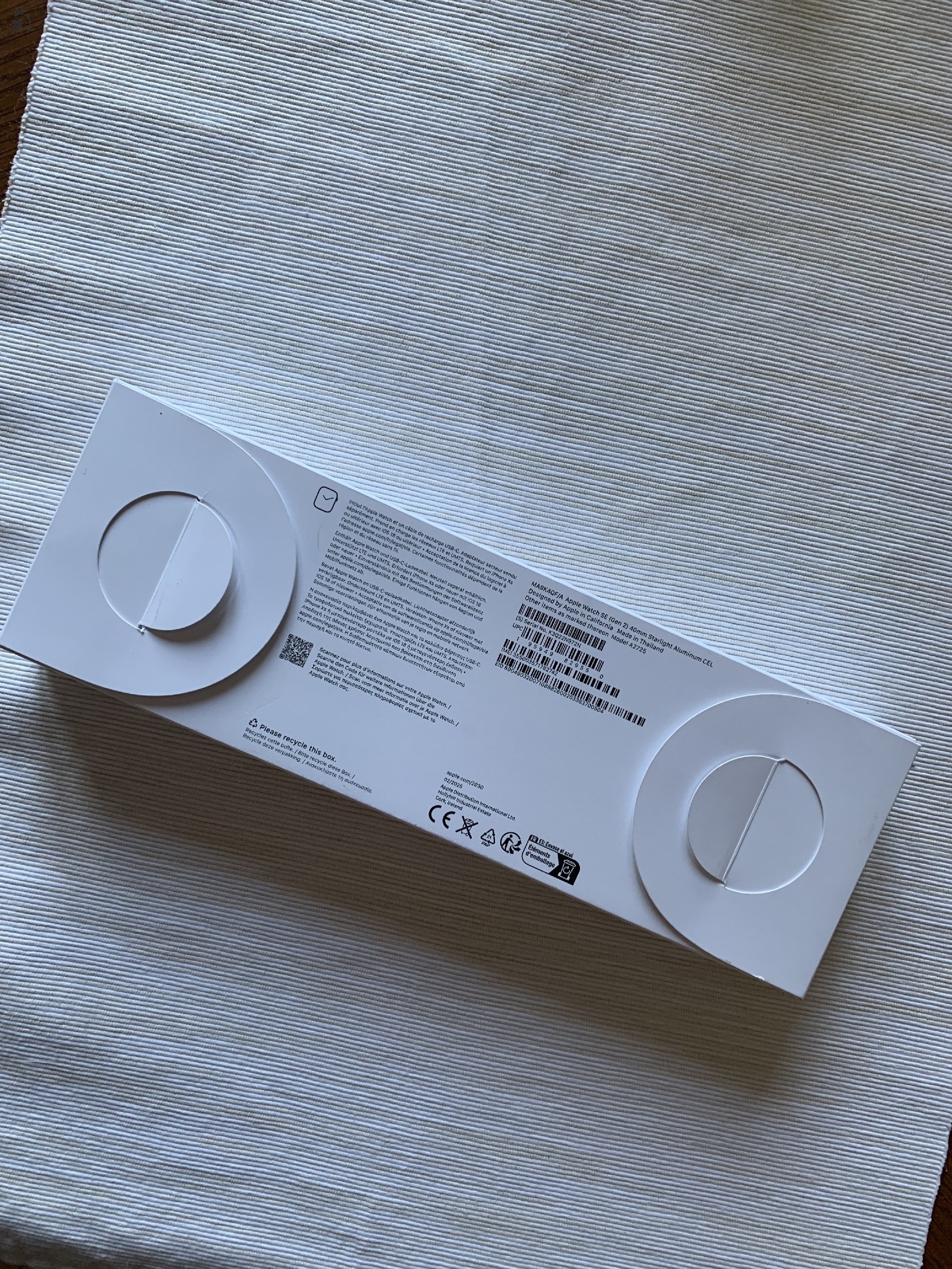 Új Apple Watch SE (Gen 2) 40 mm Starlight Aluminium CEL