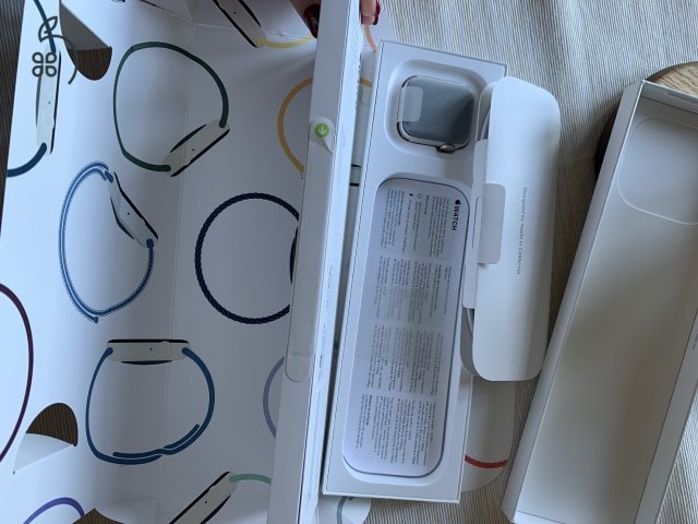 Új Apple Watch SE (Gen 2) 40 mm Starlight Aluminium CEL