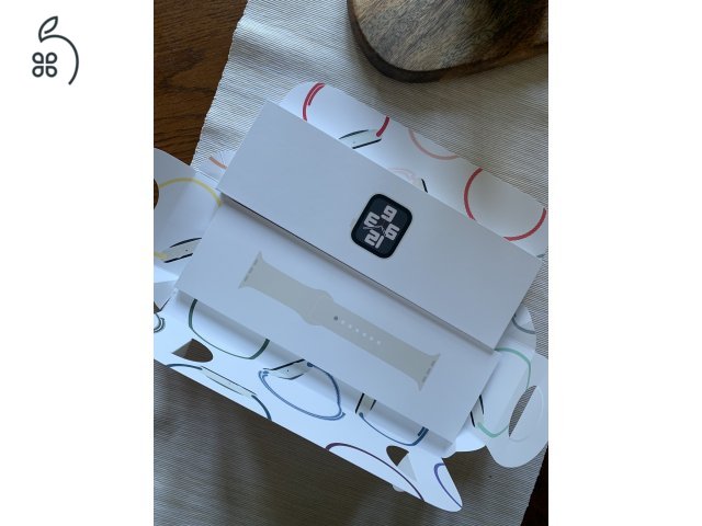 Új Apple Watch SE (Gen 2) 40 mm Starlight Aluminium CEL