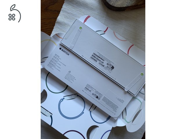 Új Apple Watch SE (Gen 2) 40 mm Starlight Aluminium CEL