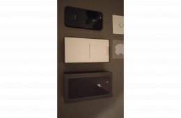 Eladó iPhone 8 Space Gray 64GB - működő hibás kijelzővel!