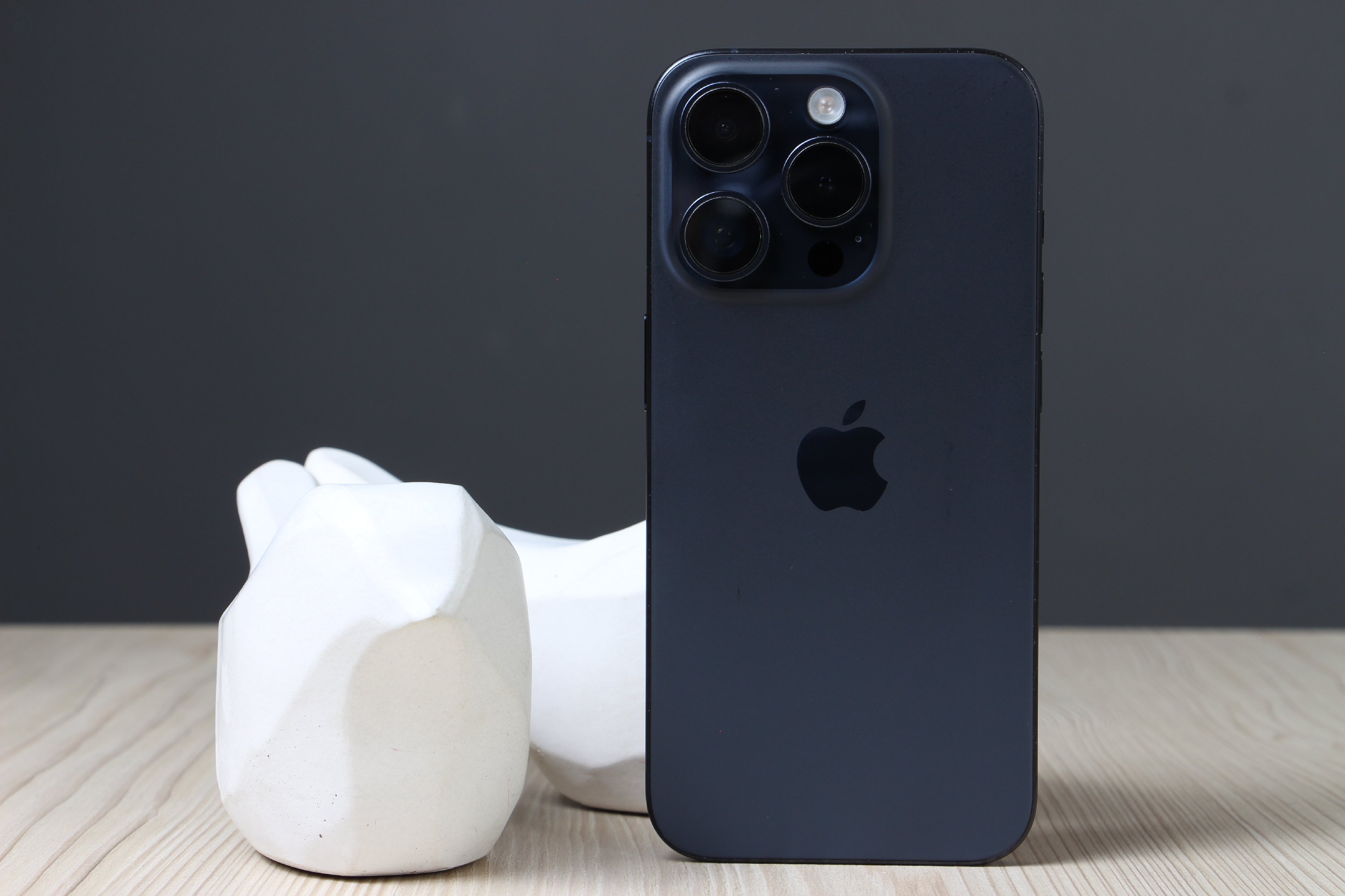 Újszerű iPhone 15 Pro 1TB kék A US-7298