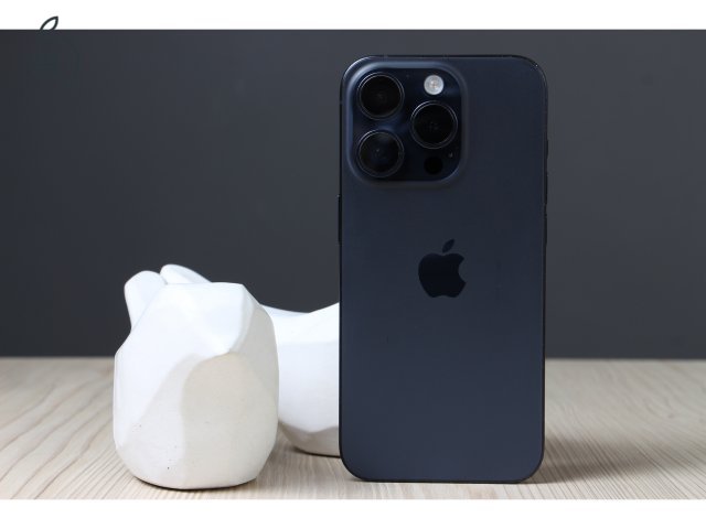 Újszerű iPhone 15 Pro 1TB kék A US-7298