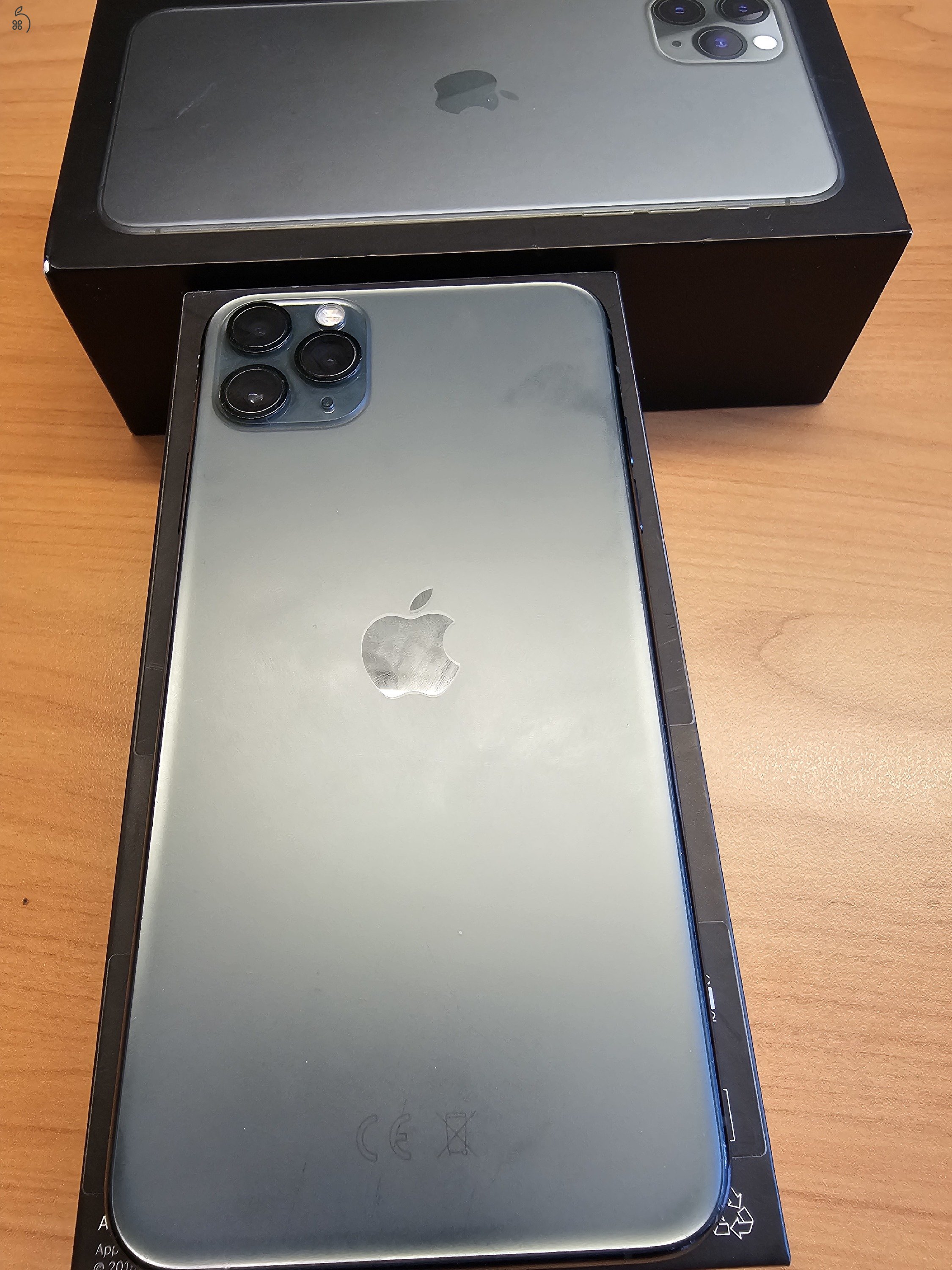Apple iPhone 11 Pro Max 256GB tárhellyel, Midnight Green színben