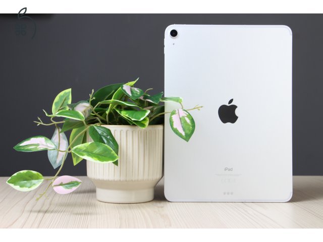 Apple iPad Air 4 64GB Cellular ezüst A US-7304