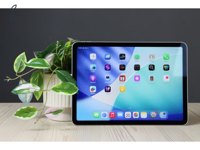Apple iPad Air 4 64GB Cellular ezüst A US-7304