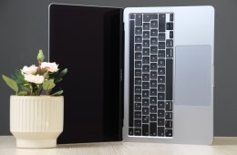 Apple MacBook Pro 13