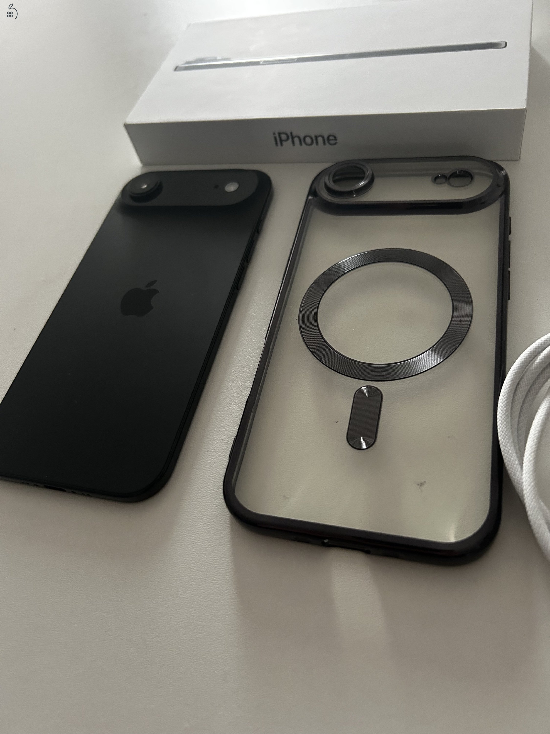 IPHONE 17 AIR, 1TB, ASTROFEKETE ONE FÜGGŐ, 1 HÓNAPOSAN ELADÓ