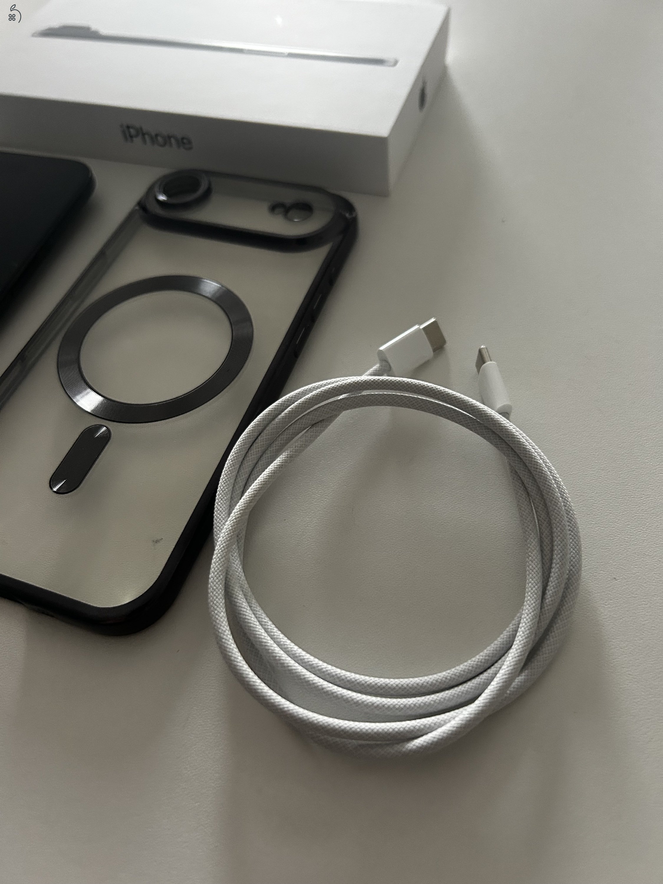 IPHONE 17 AIR, 1TB, ASTROFEKETE ONE FÜGGŐ, 1 HÓNAPOSAN ELADÓ