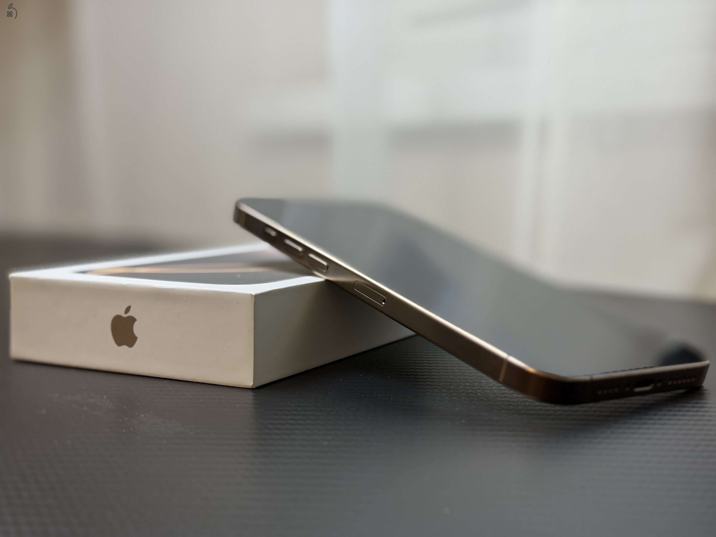 iPhone 16 Pro Max 256GB Desert Titanium, 94% Akku, GARANCIÁS