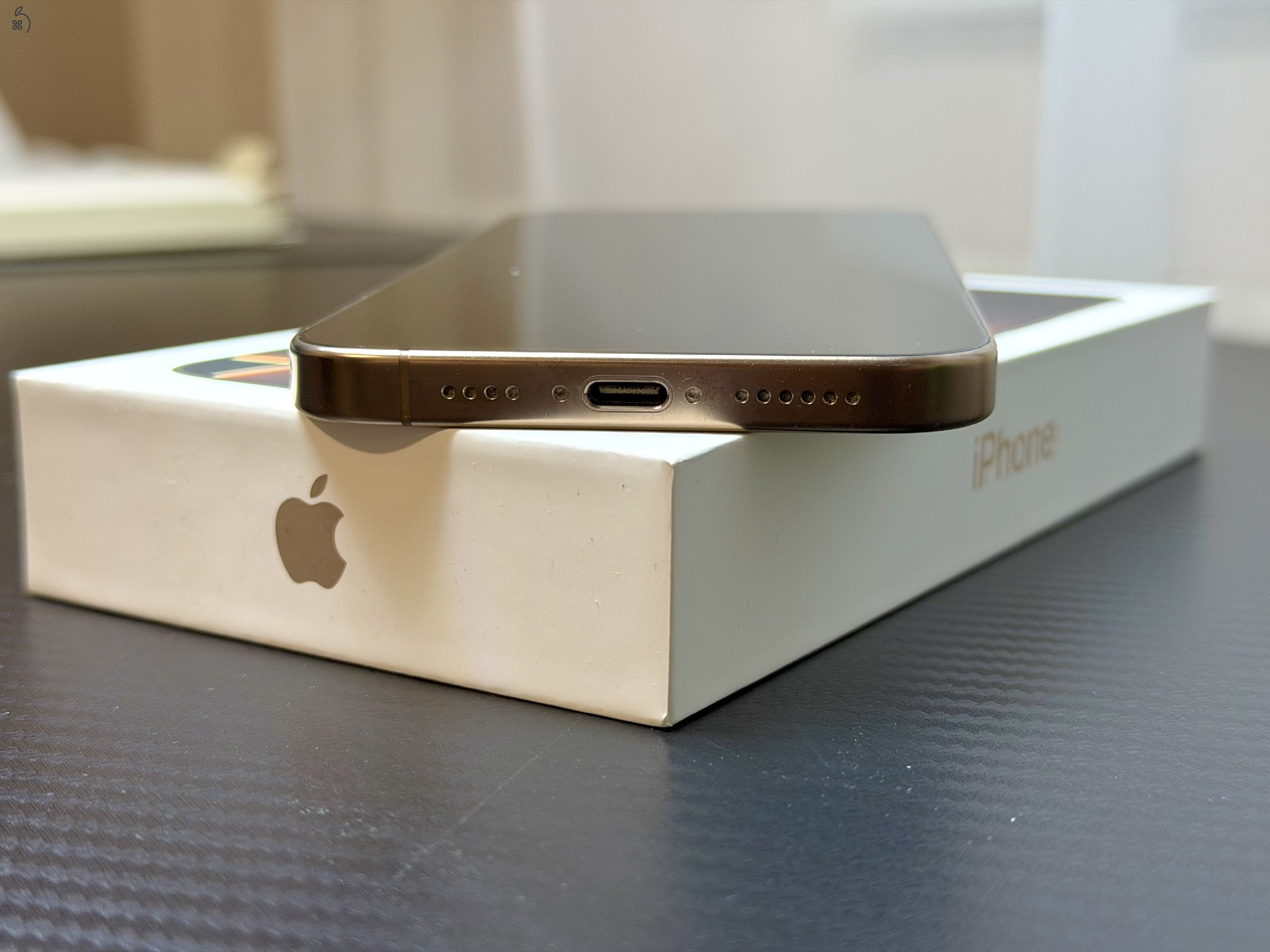 iPhone 16 Pro Max 256GB Desert Titanium, 94% Akku, GARANCIÁS