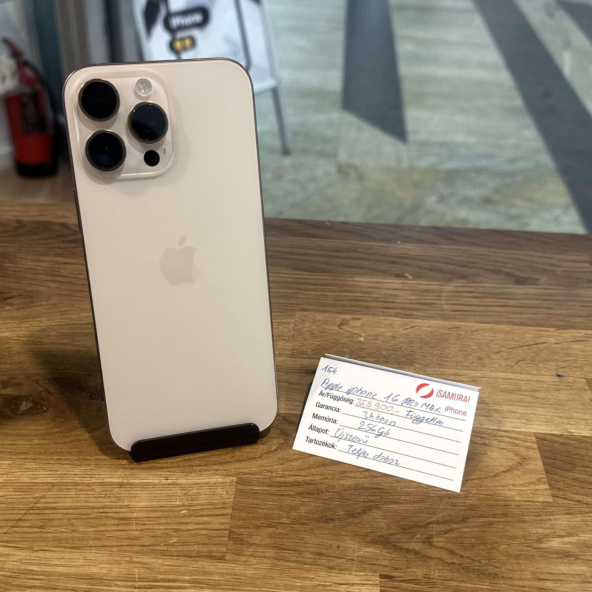 154. Apple iPhone 16 Pro Max - 256gb - Desert Titán