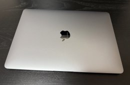 MacBook Air M1 2020 Space Grey 8GB/256GB hibátlan, sérülésmentes