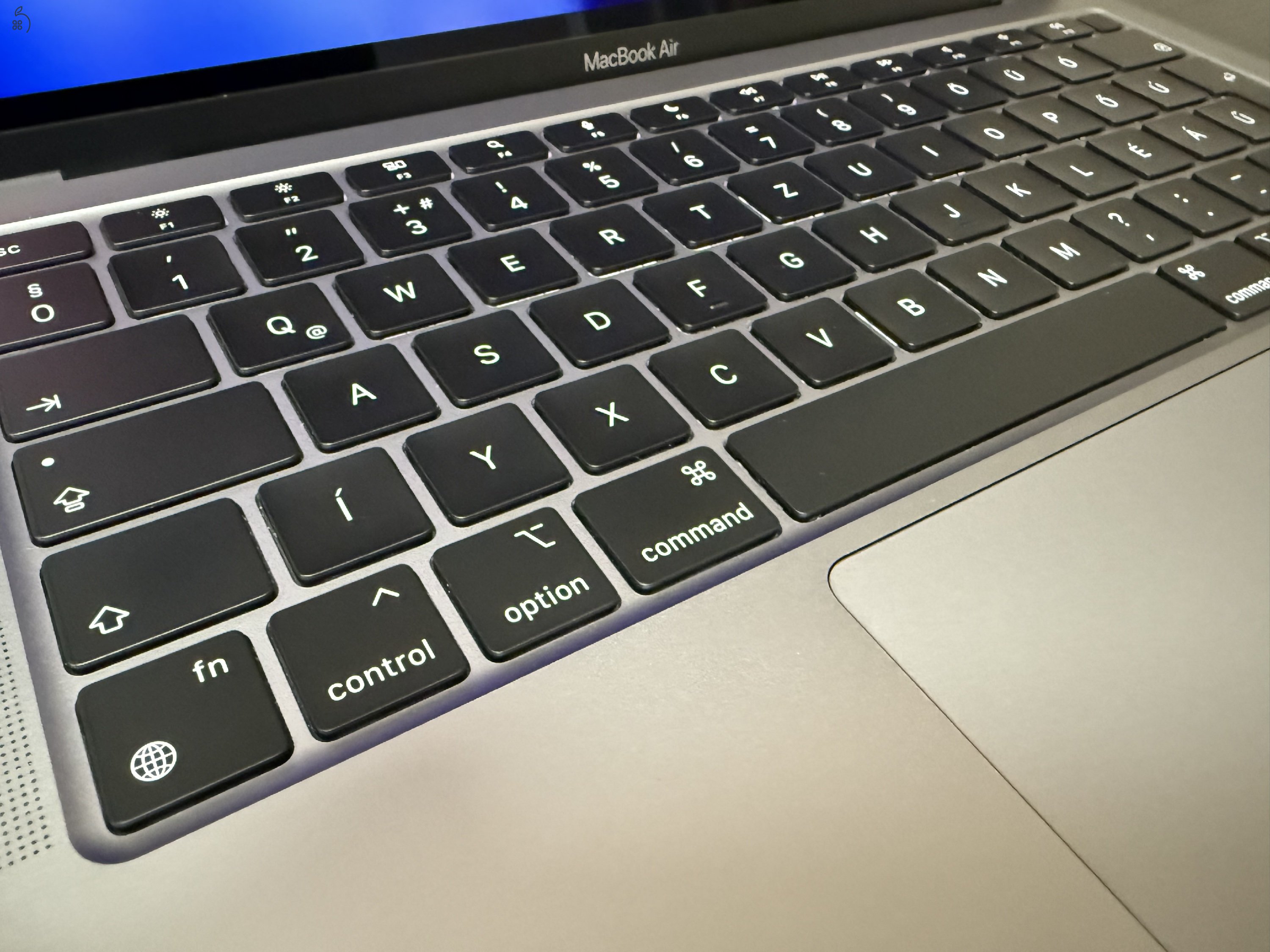 MacBook Air M1 2020 Space Grey 8GB/256GB hibátlan, sérülésmentes