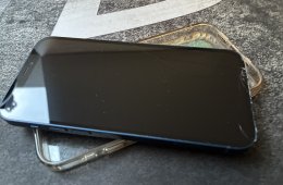 iPhone 12  --   kék  --  64 GB Sérült, szépséghibás.