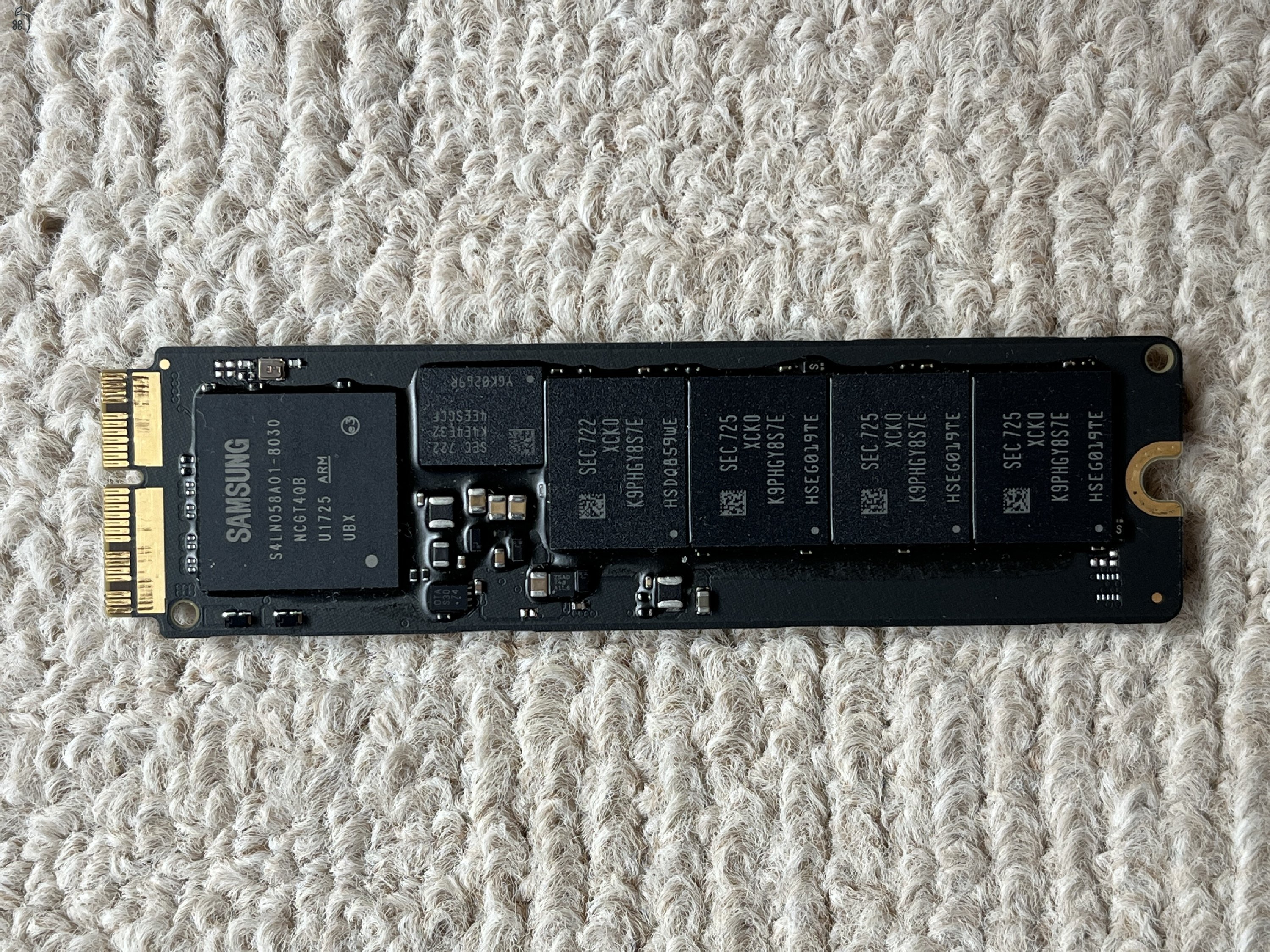 512 GB -os APPLE NVMe SSD
