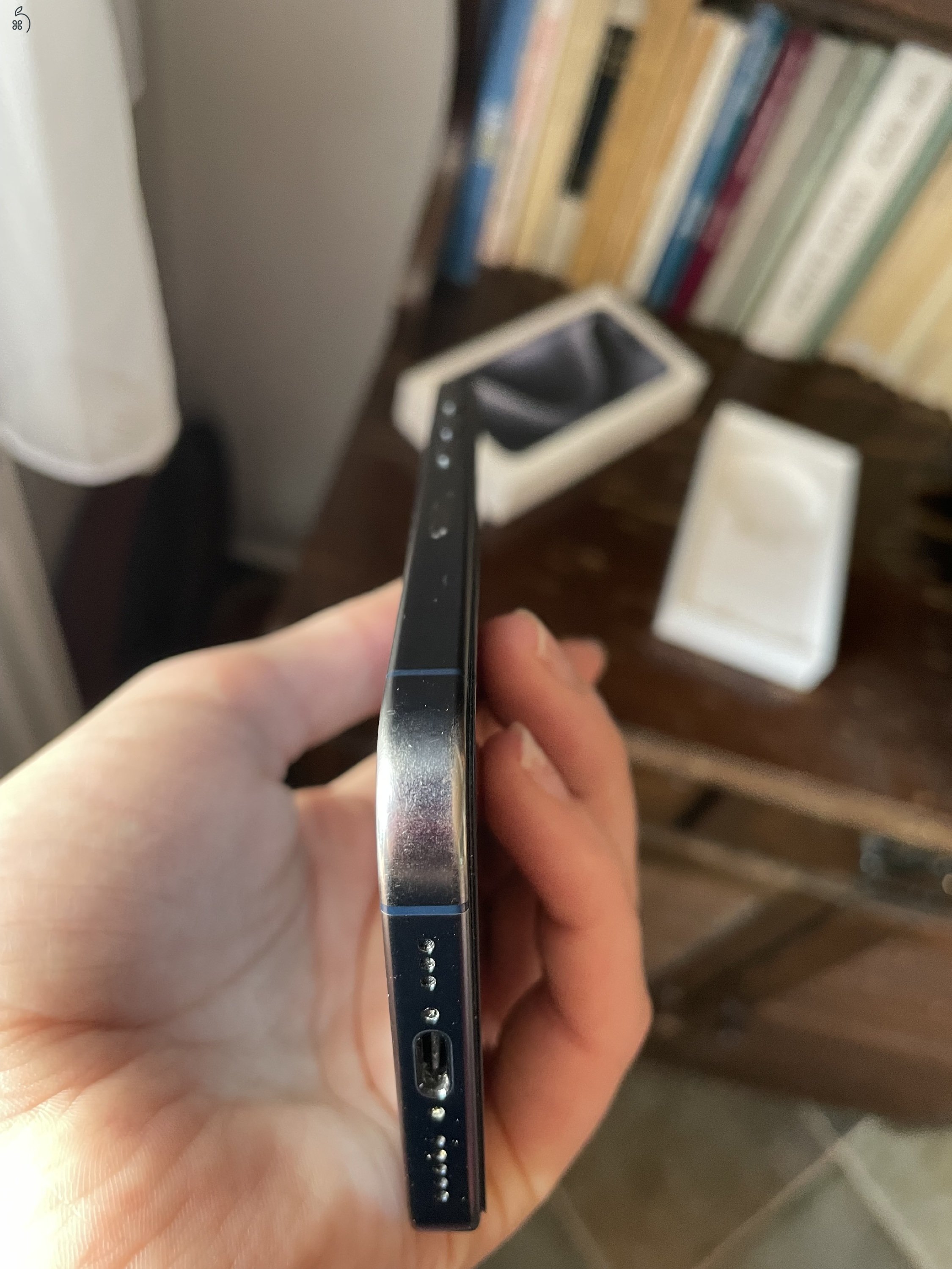 Iphone 15 pro 128 Gb 90%os akksi  Iphone 15 pro 128 Gb 90%os akksi