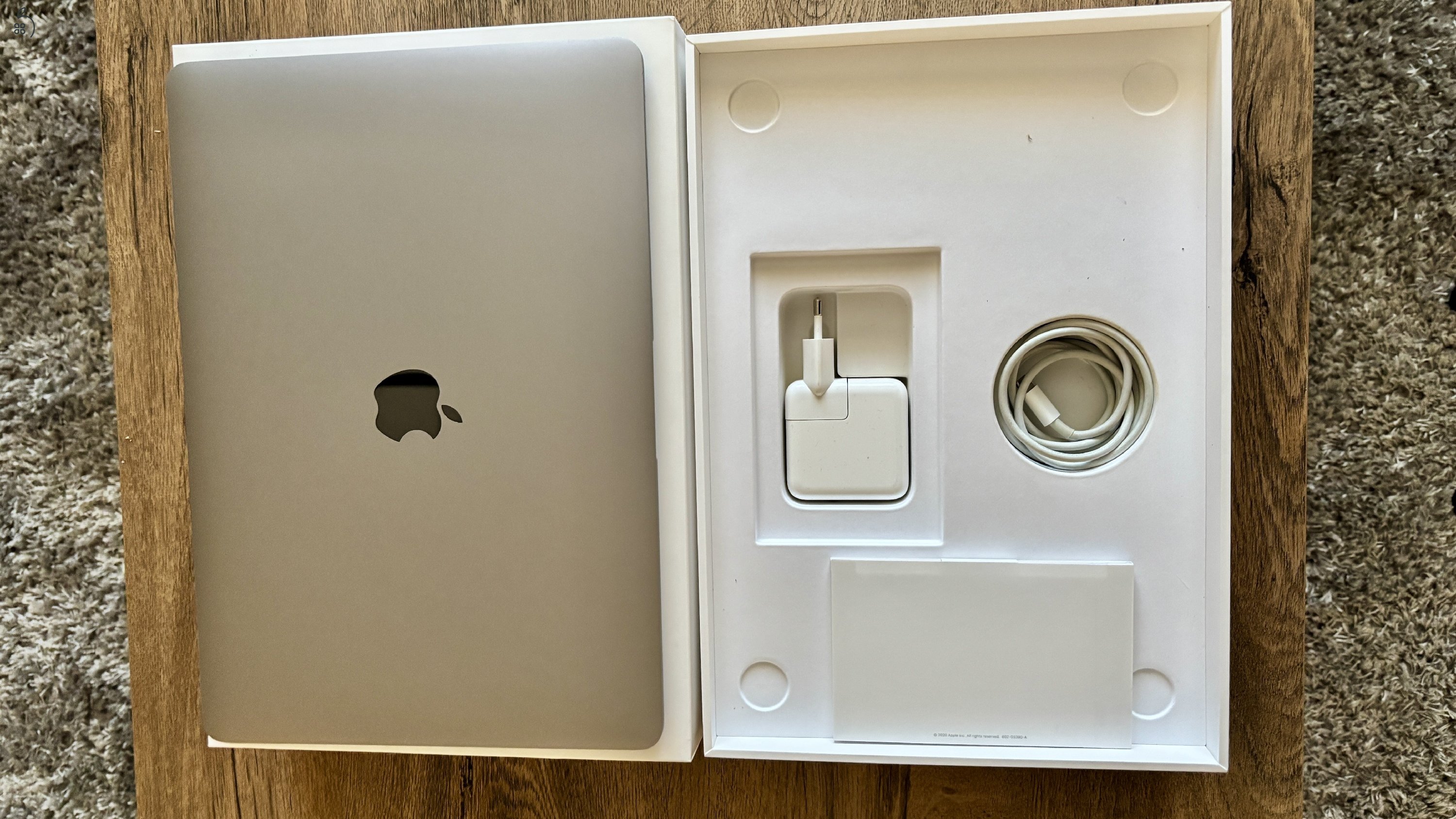 MacBook Air M1 2020 Space Grey 8GB/256GB hibátlan, sérülésmentes 