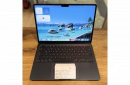 Apple MacBook Air 13,6