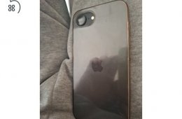 128GB, júniusitól 36 hónap garancia,tok, fix ár