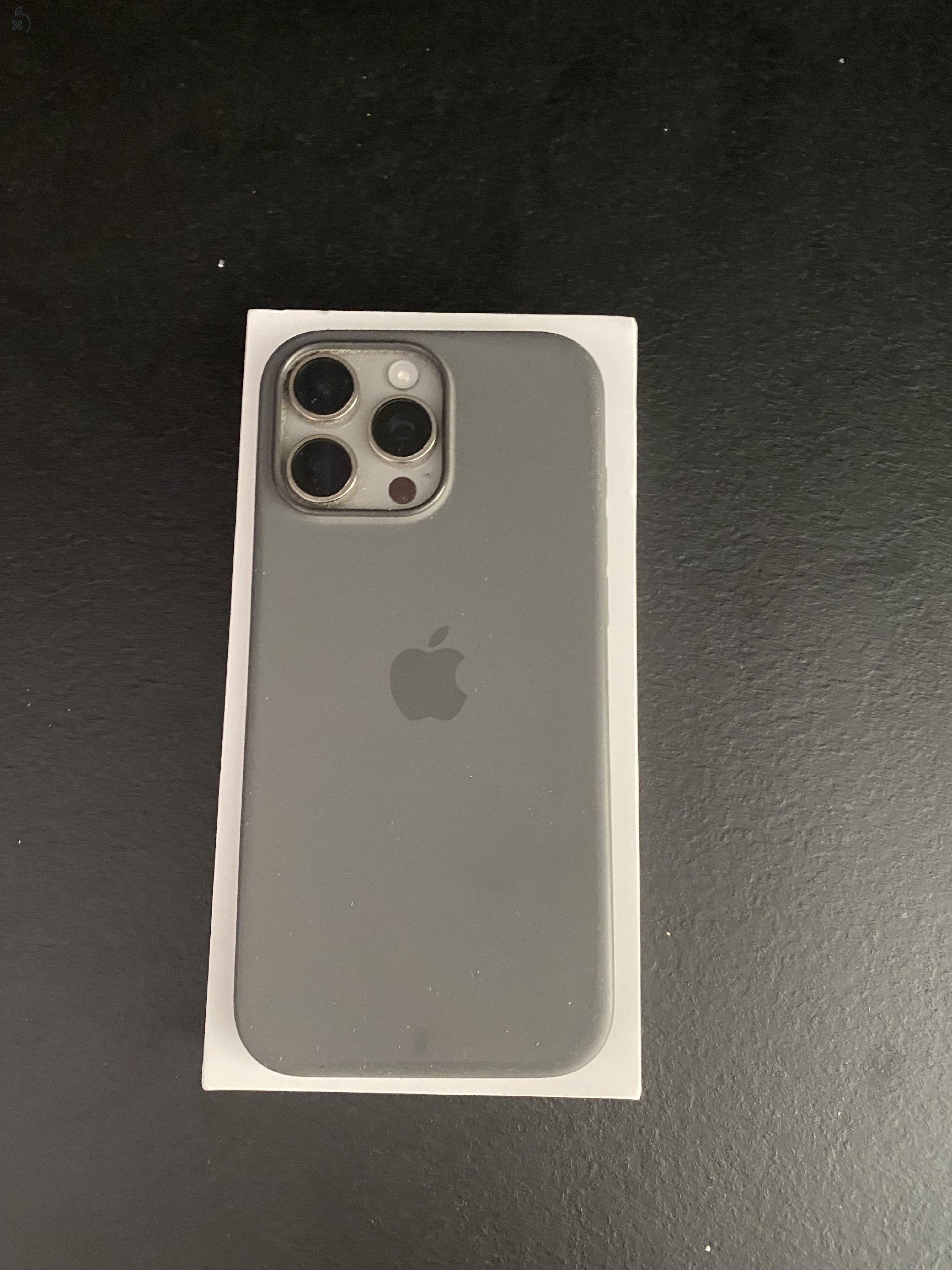 Hibátlan iPhone 16 Pró Max natúr titán 256GB 100% akksi