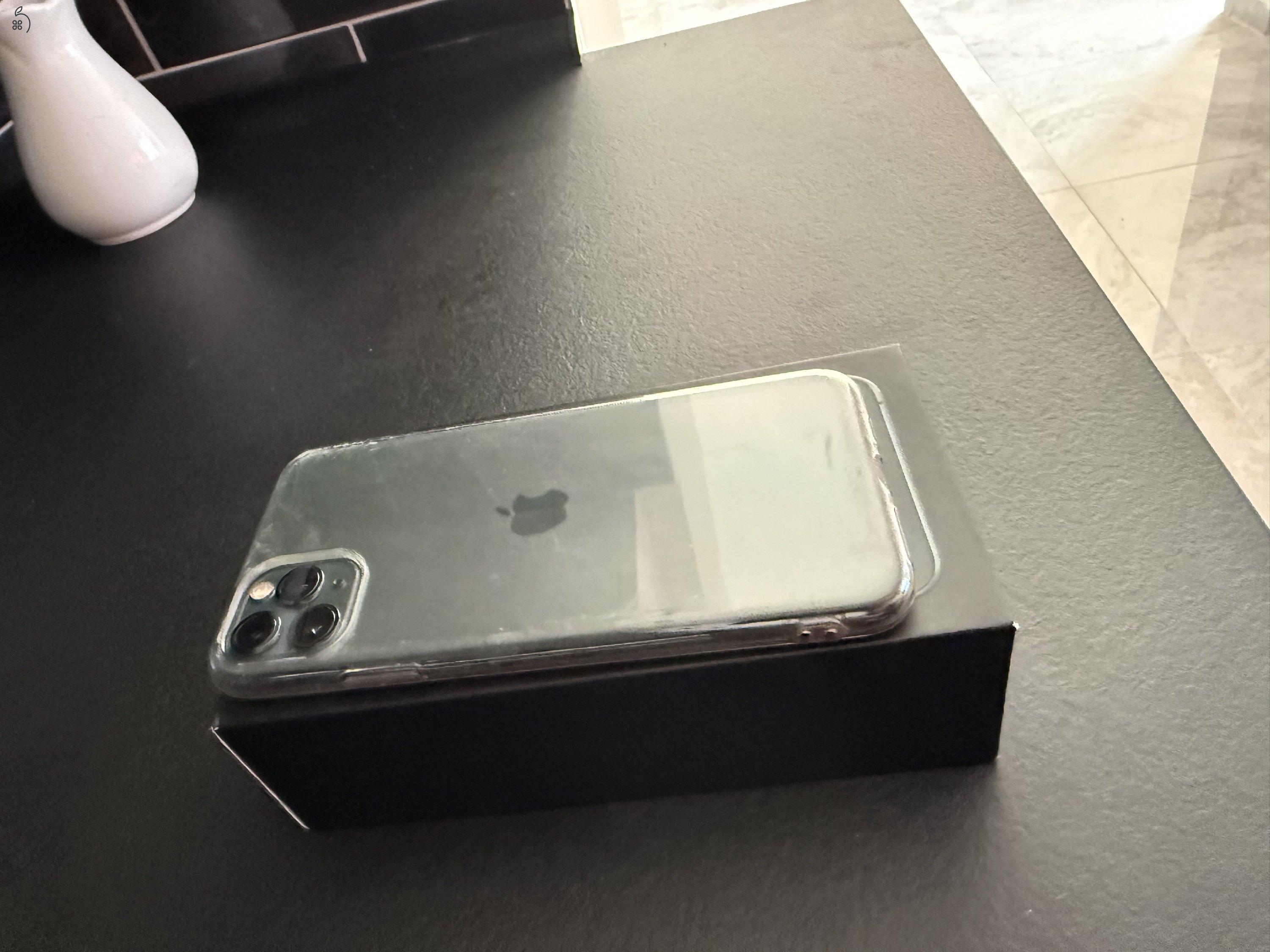 Újszerű iPhone 11 Pro Max éjzöld 64GB 