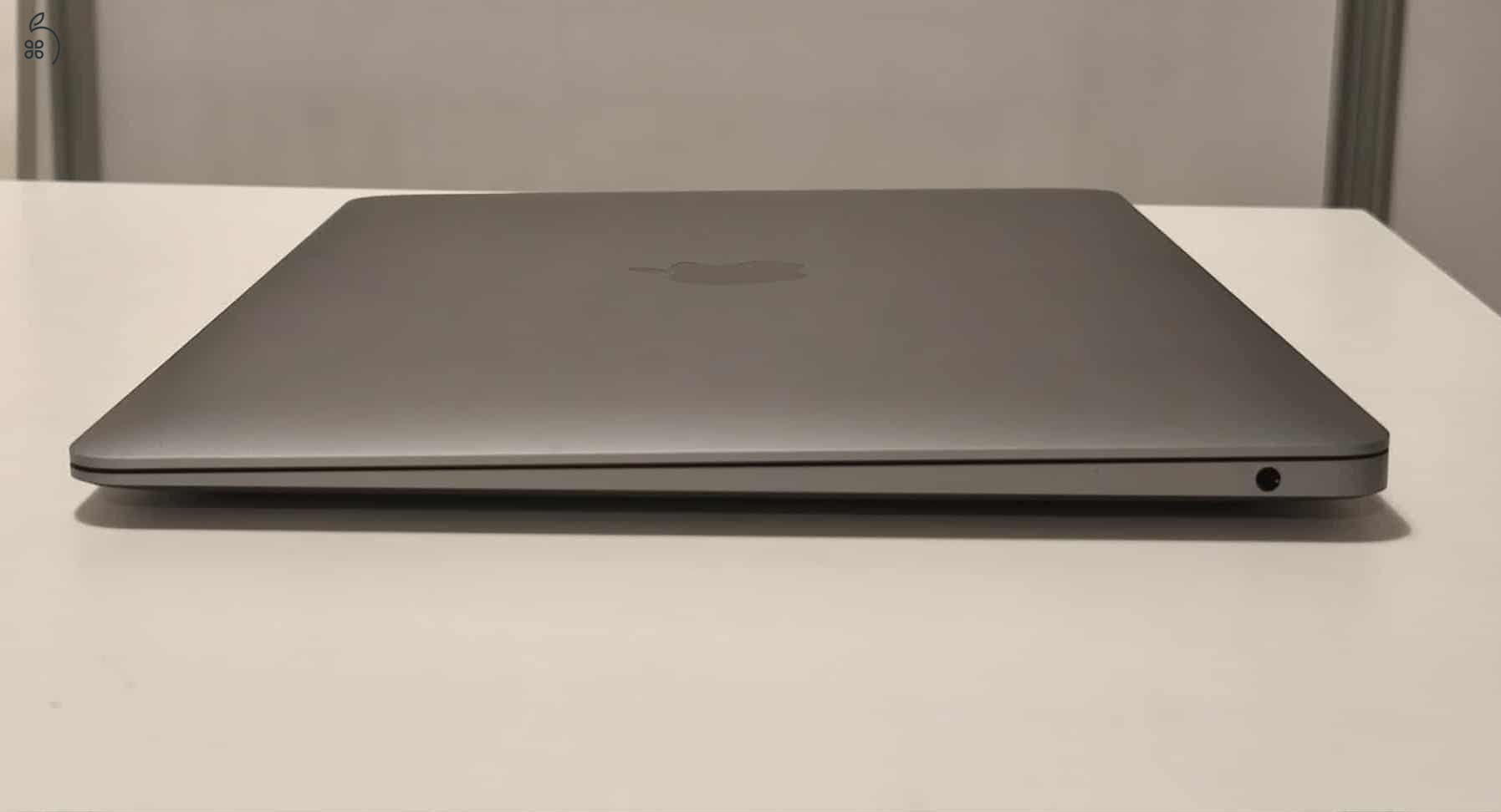 MacBook Air M1 256/8 GB