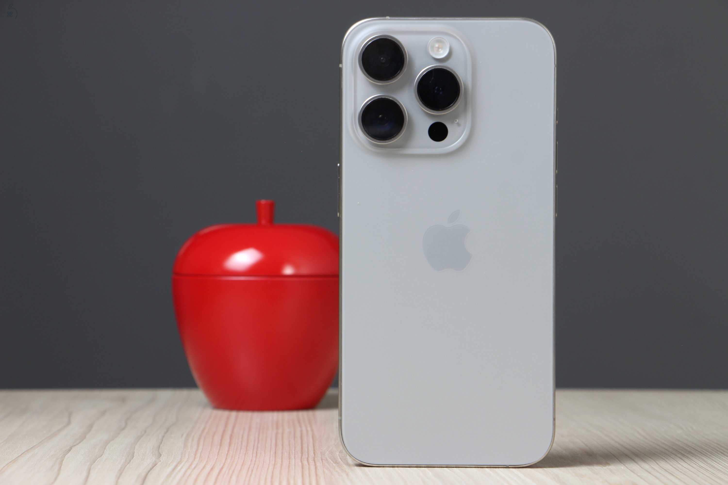 Apple iPhone 15 Pro 256GB Natural Titanium A US-7305