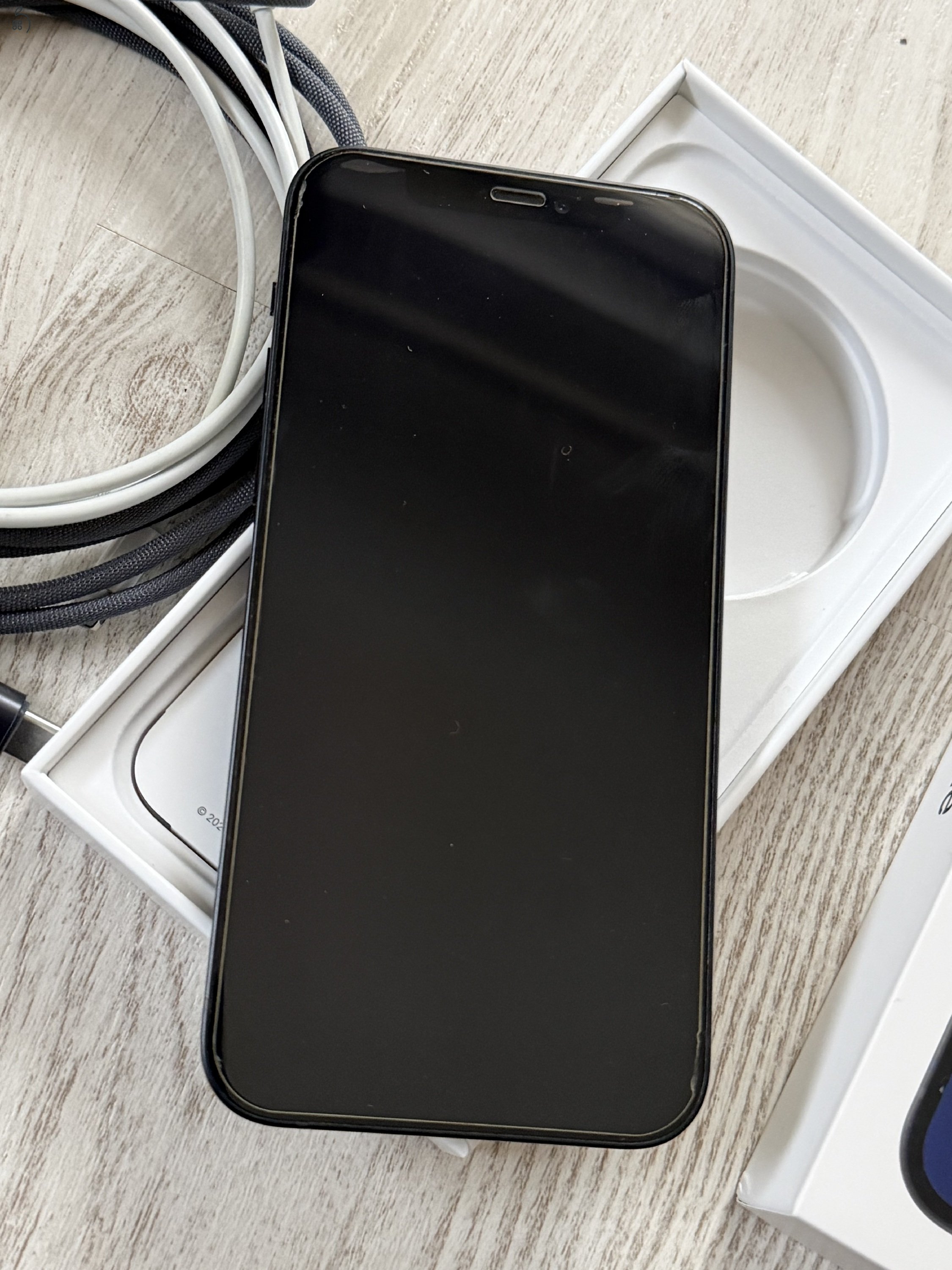 iPhone 12 128GB hibátlan karcmentes tokokkal