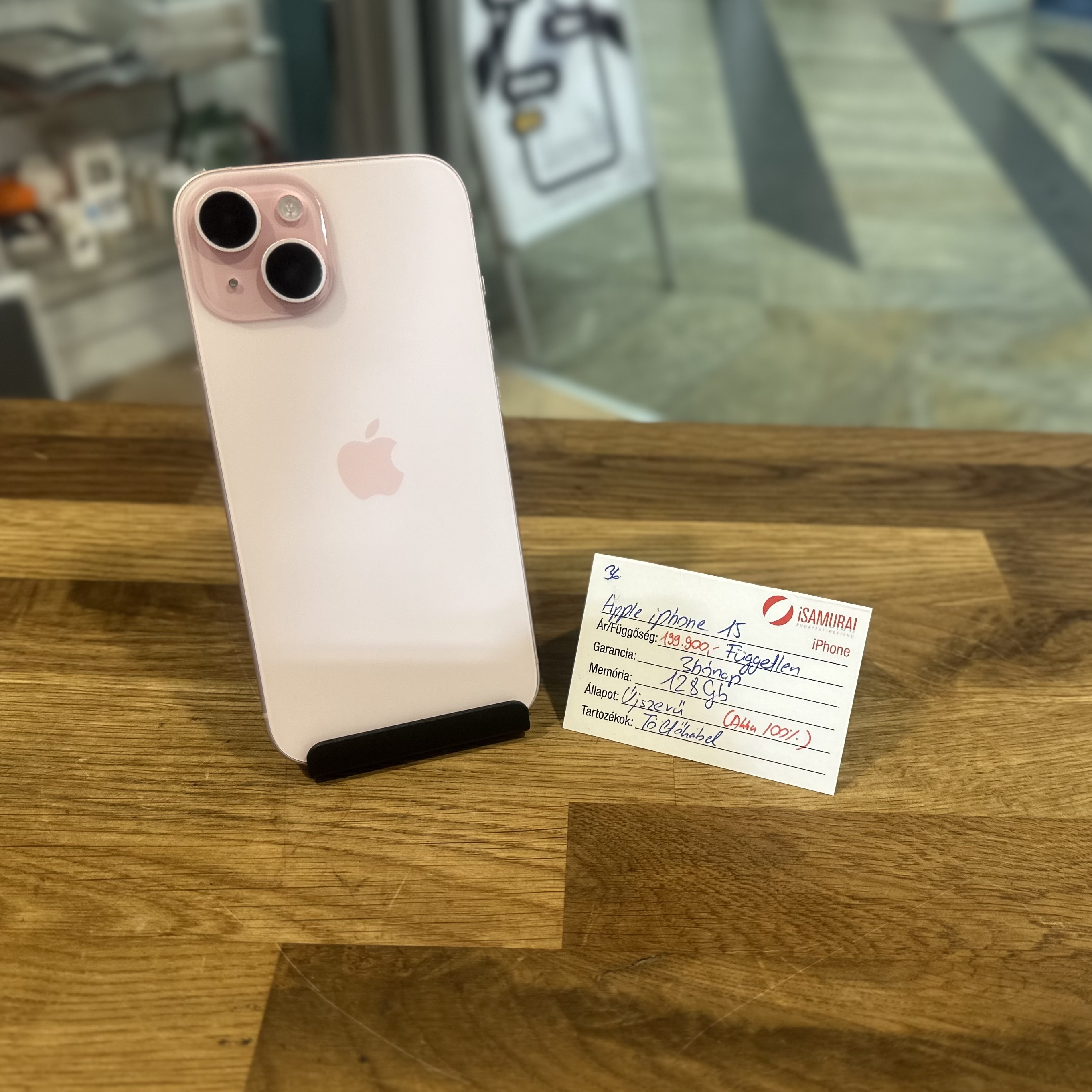 36. Apple iPhone 15  - 128 GB - Rózsaszín - Akku 100%