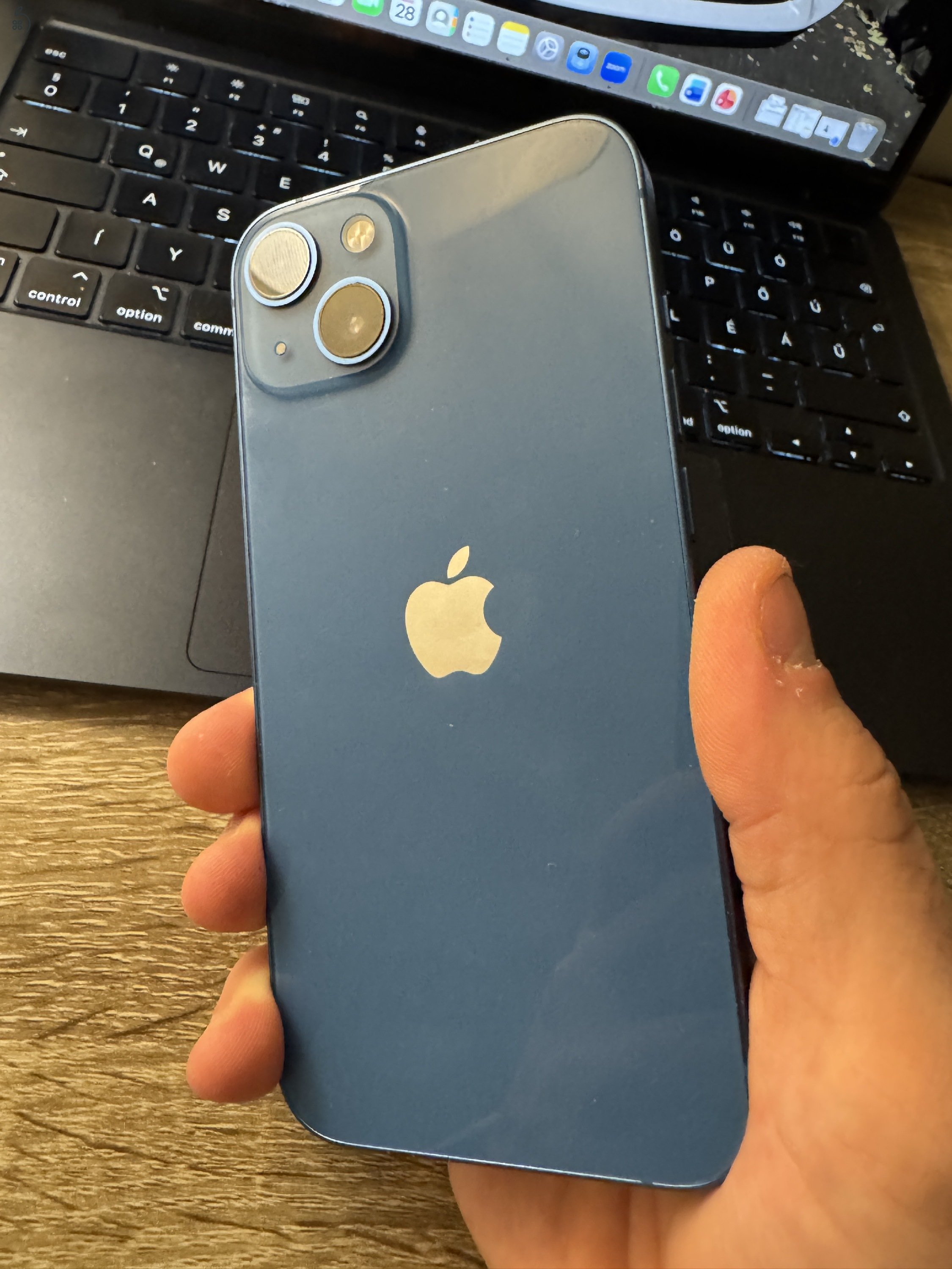 Eladó Iphone 13 Kék