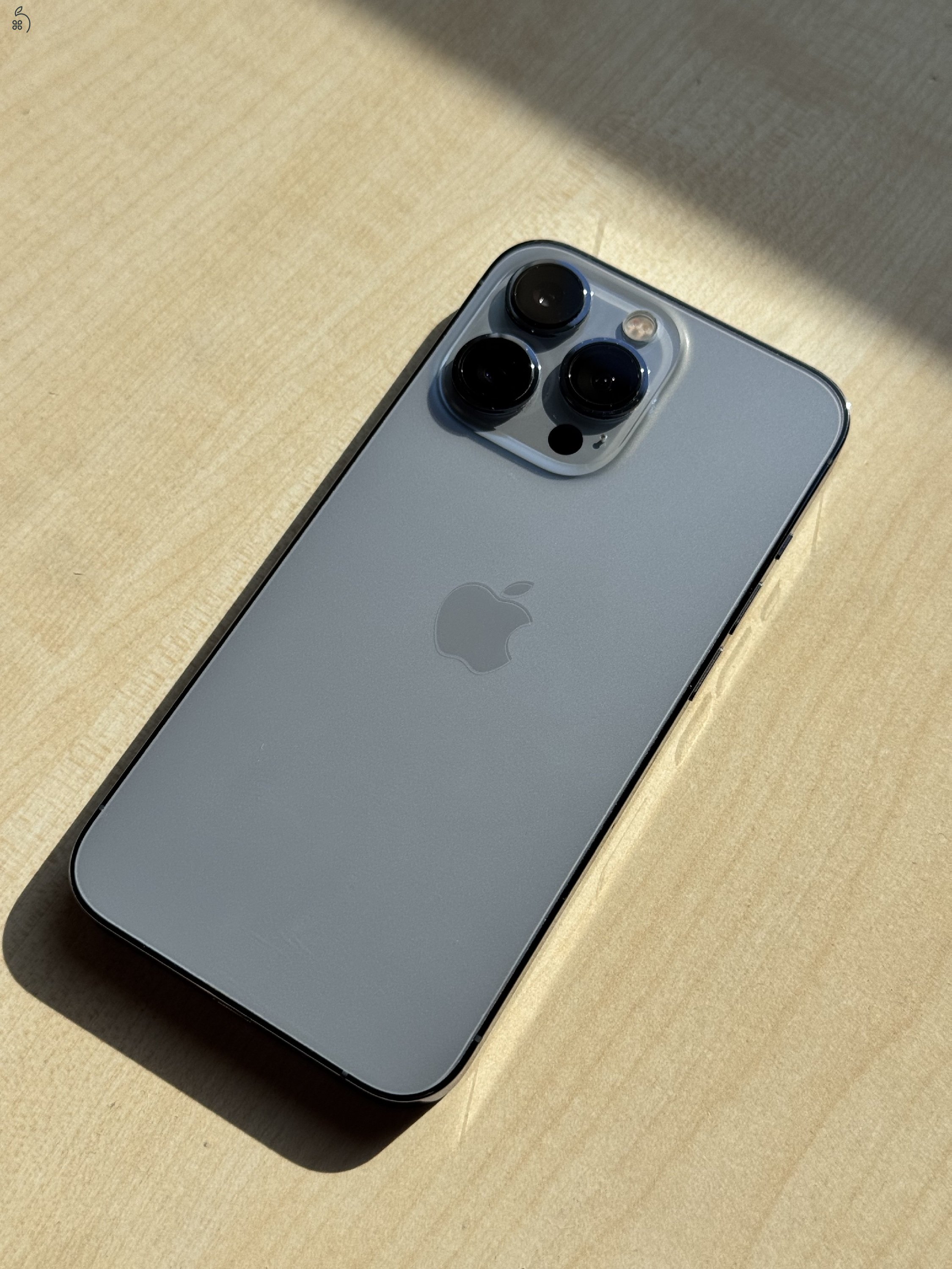 Eladó Sierra Blue iPhone 13 Pro