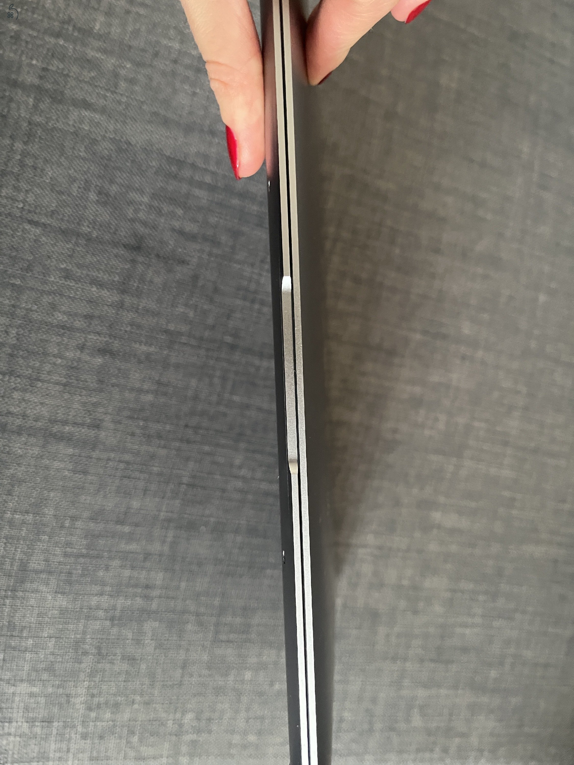 Macbook air m1 garis 