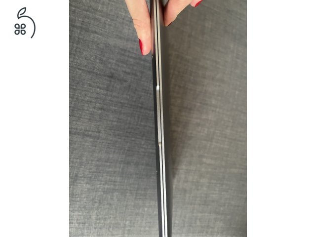 Macbook air m1 garis 